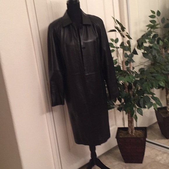 Women’s leather coat - Picture 1 of 7